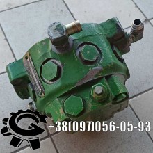 remont-gidronasosa-tractora-john-deere-04